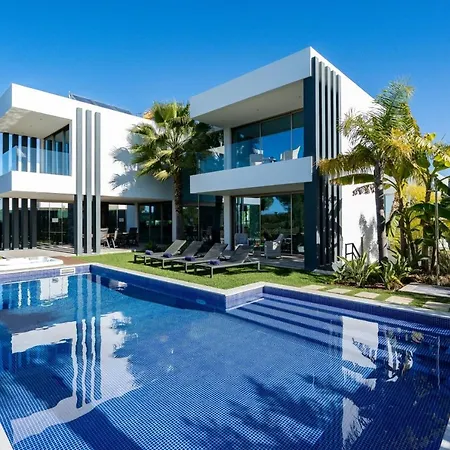 Victoria Lux By Sapvillas