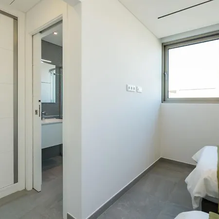 Victoria Lux By Sapvillas *