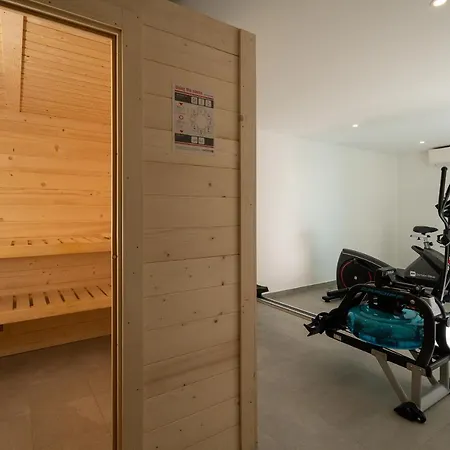 Villa Victoria Lux By Sapvillas