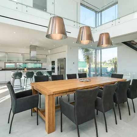 Victoria Lux By Sapvillas