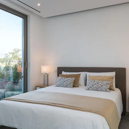 Victoria Lux By Sapvillas Villa