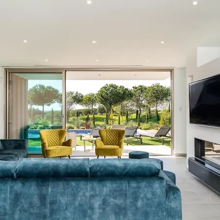 Victoria Lux By Sapvillas Villa